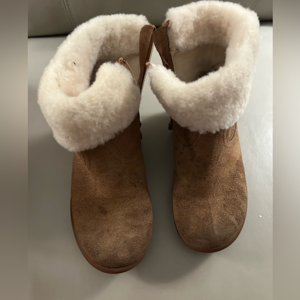 UGG Brown Boots with Cream Lining